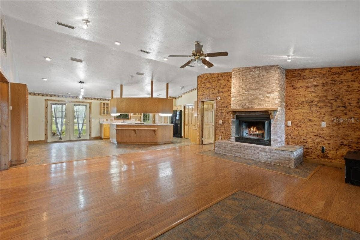 6351 SW 2ND LANE, Bell, FL 32619 6351 SW 2ND LANE, Bell, FL 32619
