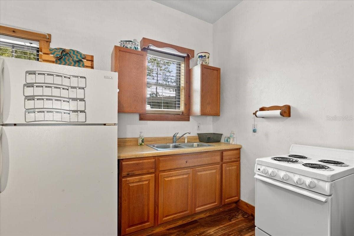 6351 SW 2ND LANE, Bell, FL 32619 6351 SW 2ND LANE, Bell, FL 32619