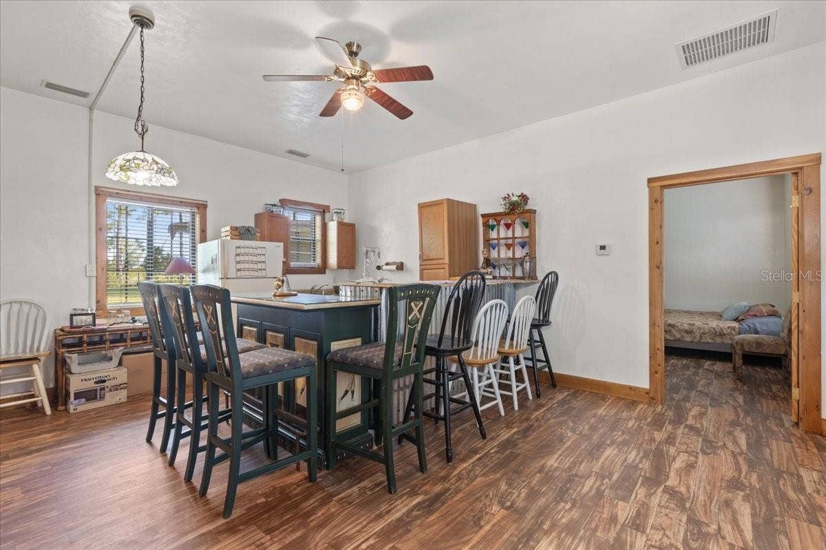 6351 SW 2ND LANE, Bell, FL 32619 6351 SW 2ND LANE, Bell, FL 32619