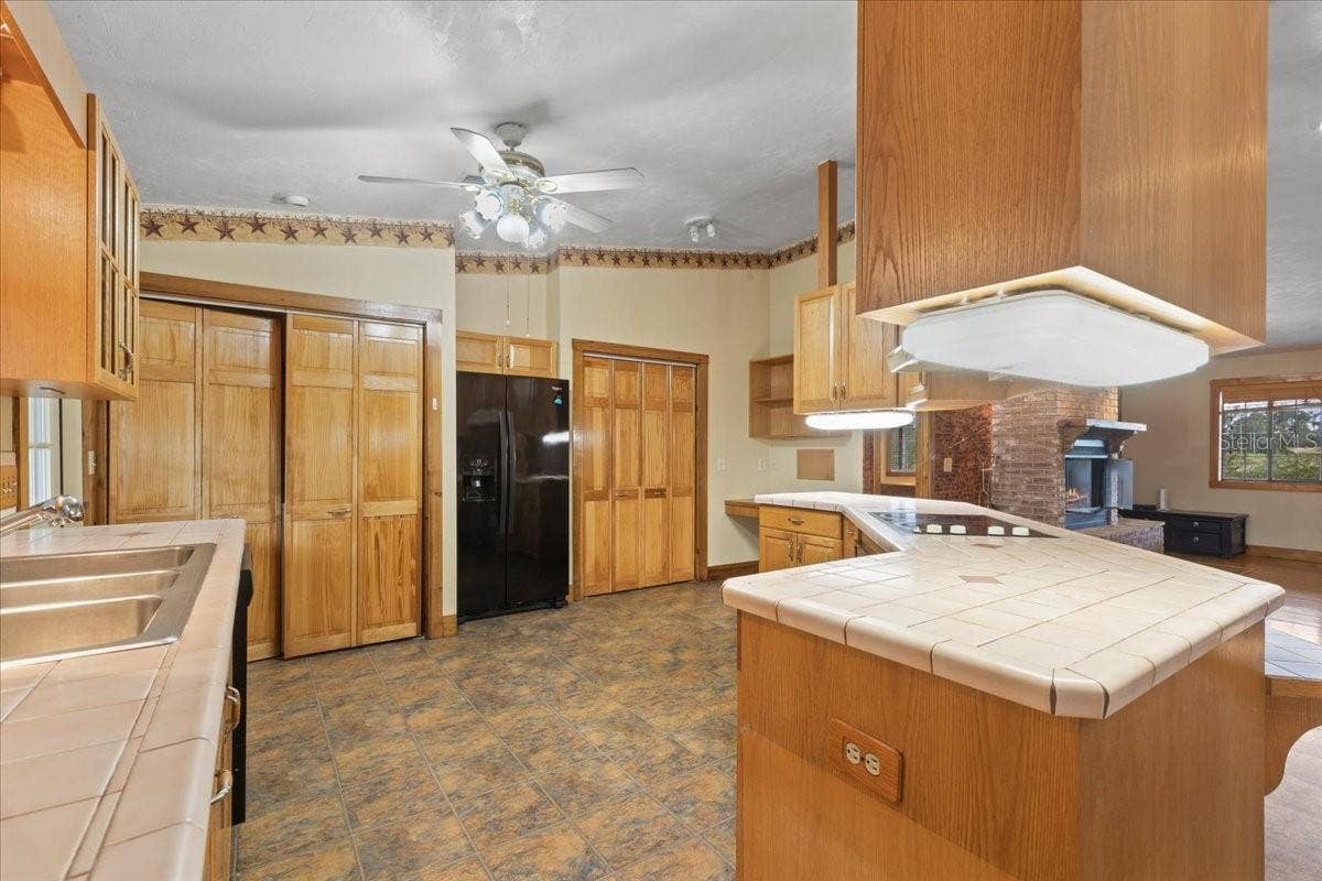 6351 SW 2ND LANE, Bell, FL 32619 6351 SW 2ND LANE, Bell, FL 32619