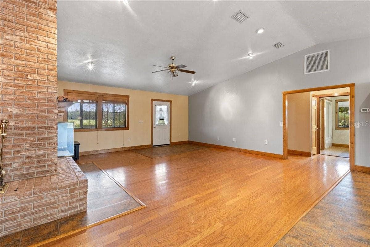 6351 SW 2ND LANE, Bell, FL 32619 6351 SW 2ND LANE, Bell, FL 32619
