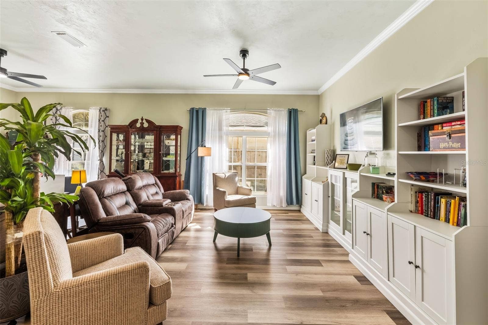 Beautiful built ins