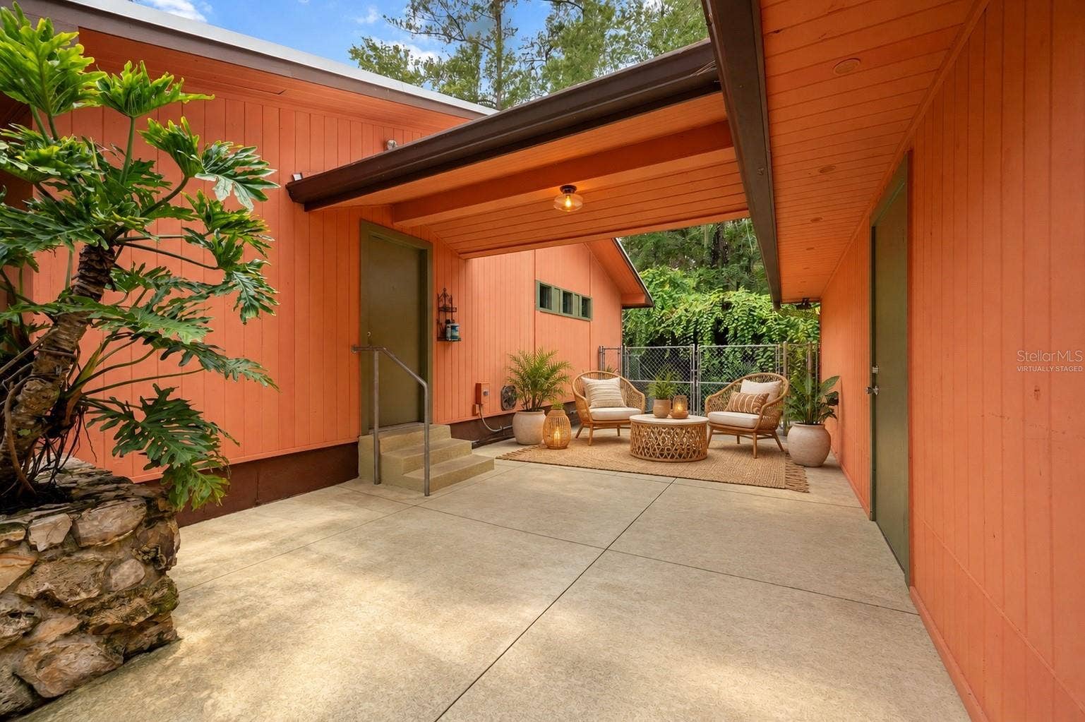5306 NW 57TH WAY, Gainesville, FL 32653 Virtually staged breezeway