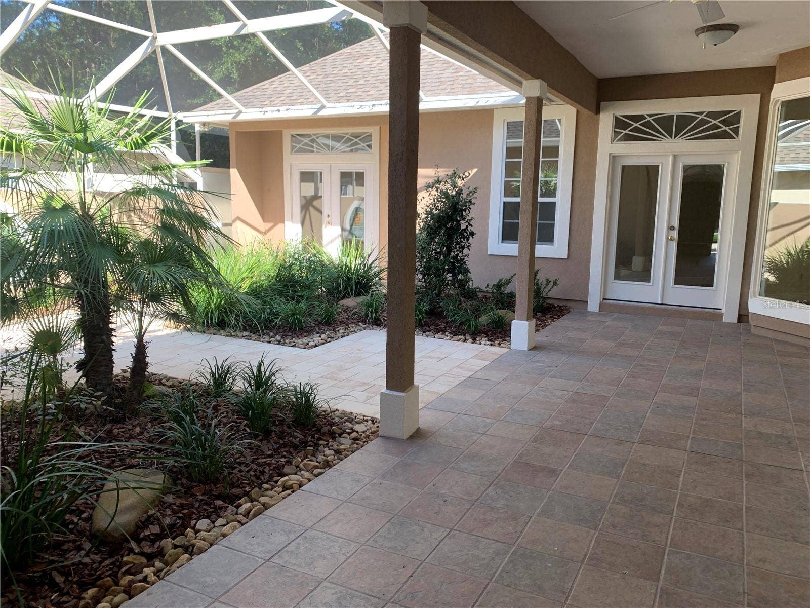 private courtyard entry
