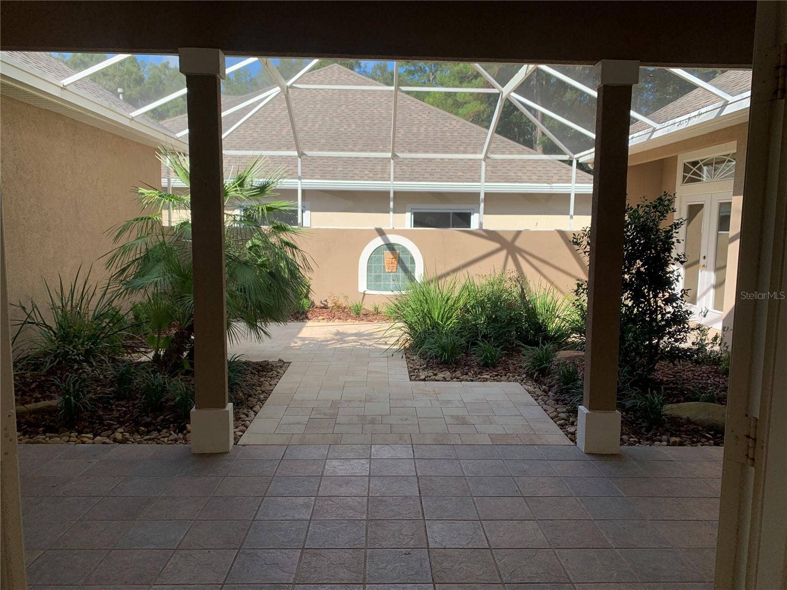 screened in courtyard