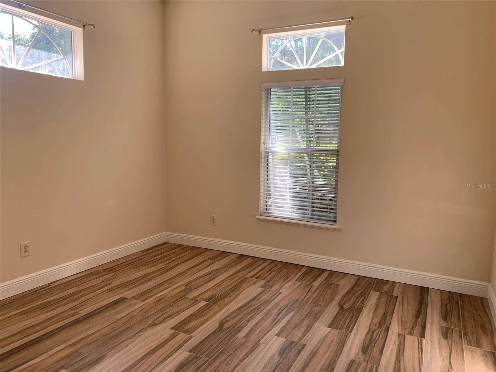 guest room 1