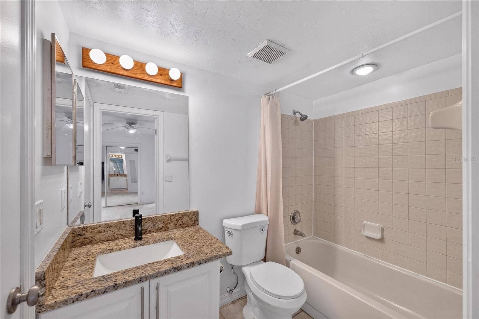 5606 SW 8TH PLACE, Gainesville, FL 32607 5606 SW 8TH PLACE, Gainesville, FL 32607