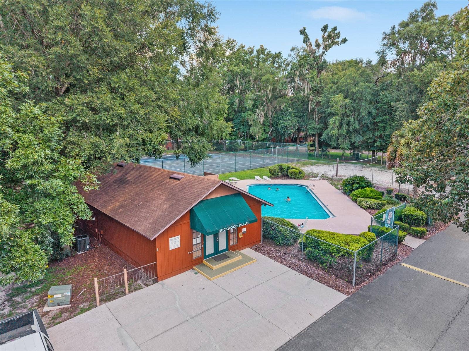 5606 SW 8TH PLACE, Gainesville, FL 32607 Neighborhood Amenities