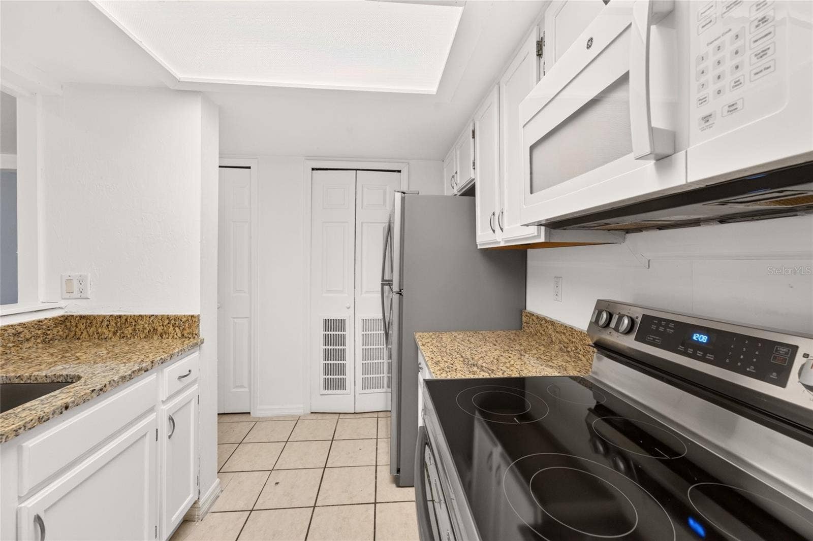 5606 SW 8TH PLACE, Gainesville, FL 32607 5606 SW 8TH PLACE, Gainesville, FL 32607