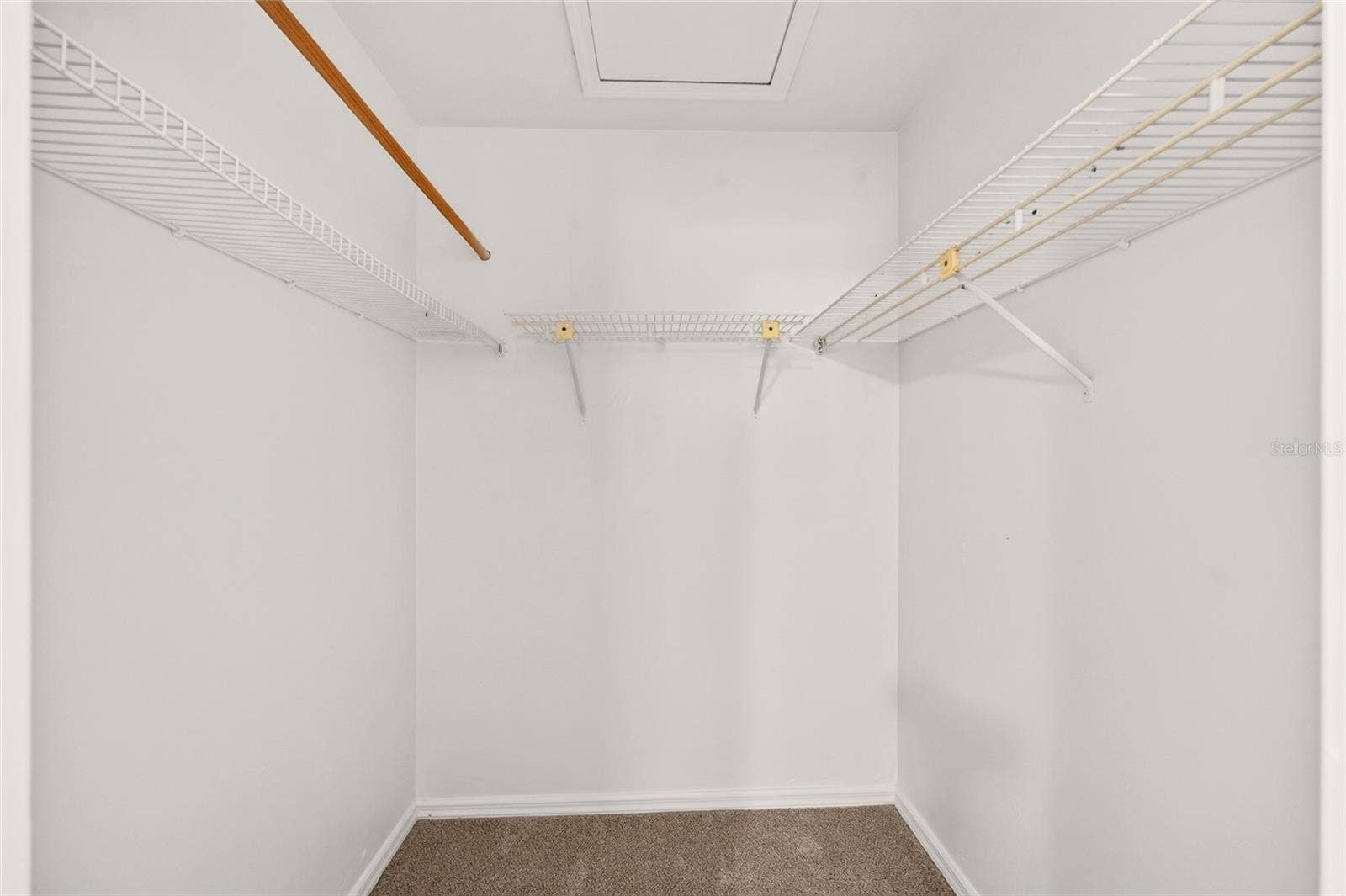 5606 SW 8TH PLACE, Gainesville, FL 32607 Large Walk-In Closets