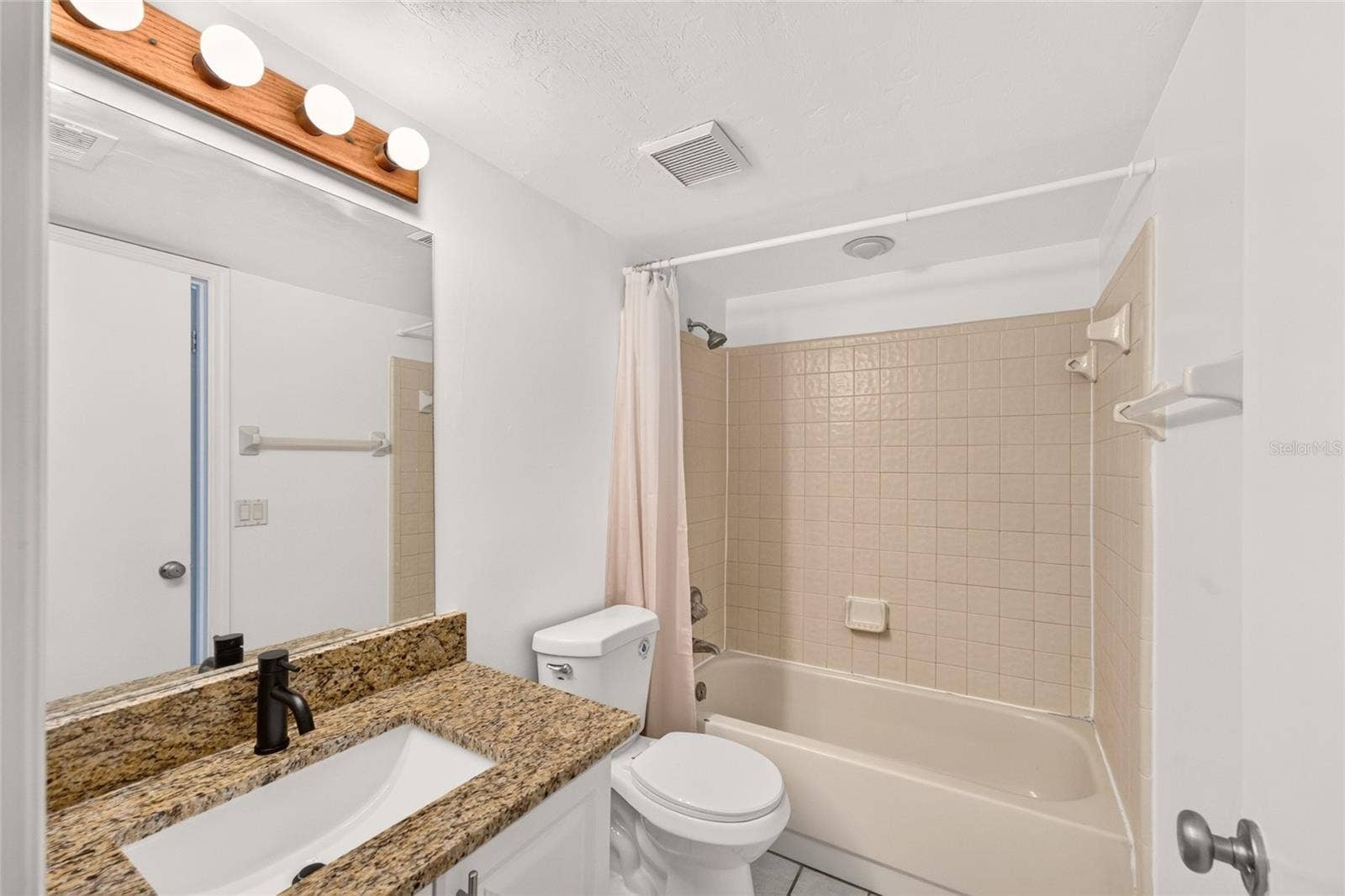 5606 SW 8TH PLACE, Gainesville, FL 32607 Bathroom 1 Downstairs