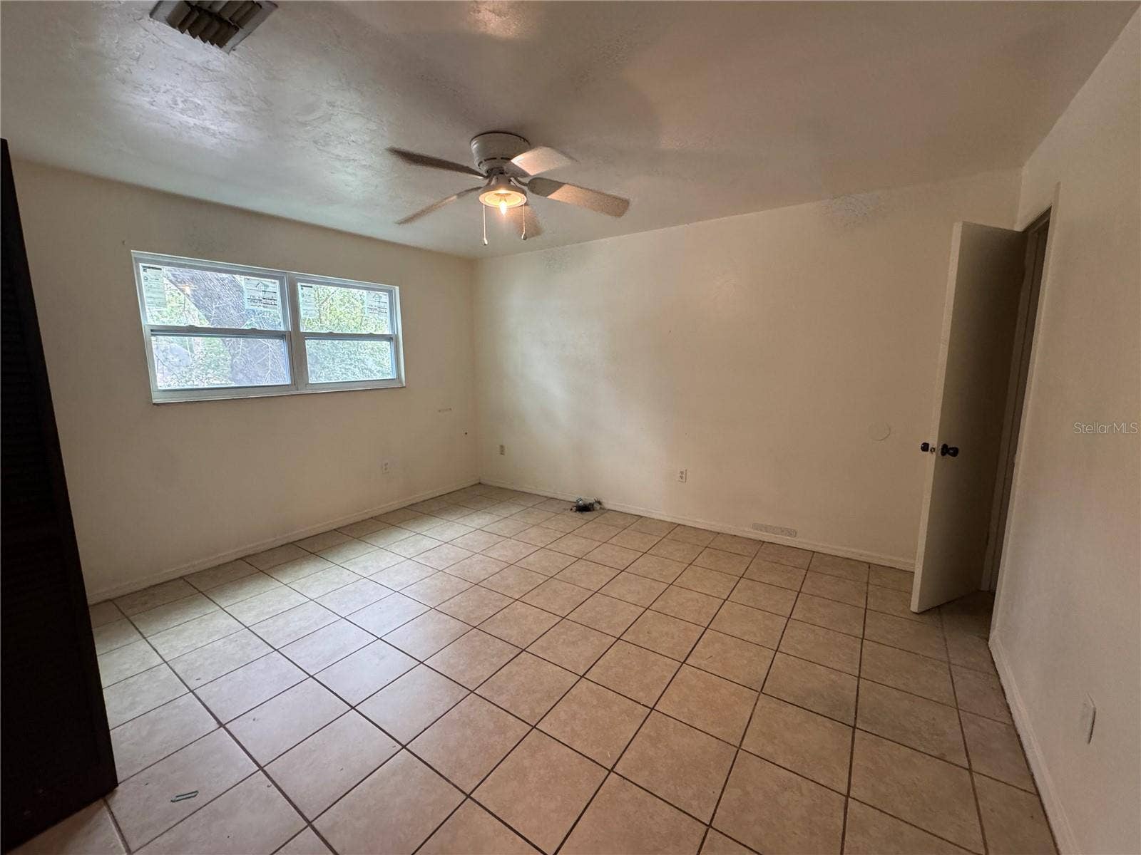 824 SE 1ST AVENUE, Gainesville, FL 32601 824 SE 1ST AVENUE, Gainesville, FL 32601