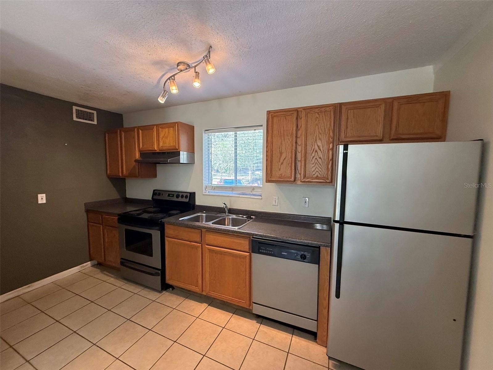 507 NW 39TH ROAD, #102, Gainesville, FL 32607
