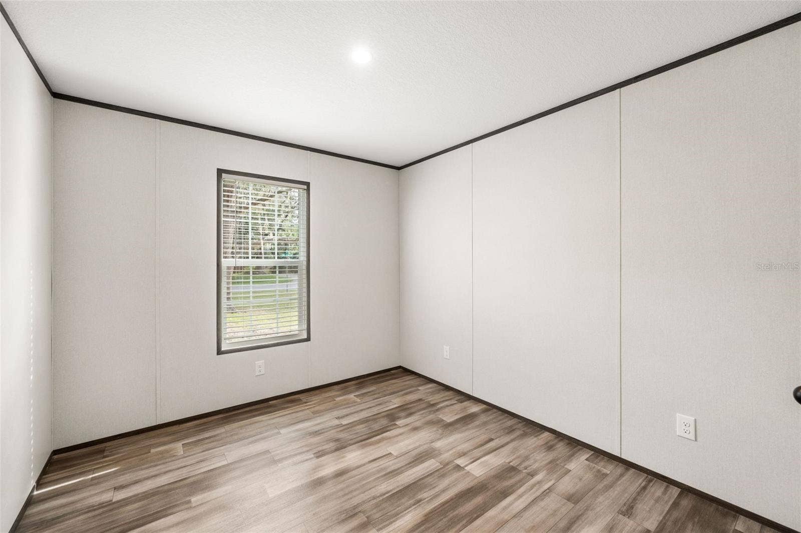 5239 SW 67TH STREET, Gainesville, FL 32608 5239 SW 67TH STREET, Gainesville, FL 32608