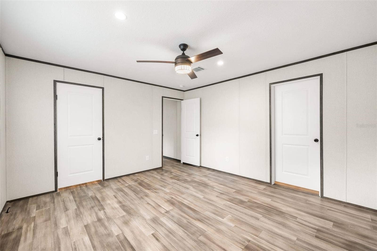 5239 SW 67TH STREET, Gainesville, FL 32608 5239 SW 67TH STREET, Gainesville, FL 32608