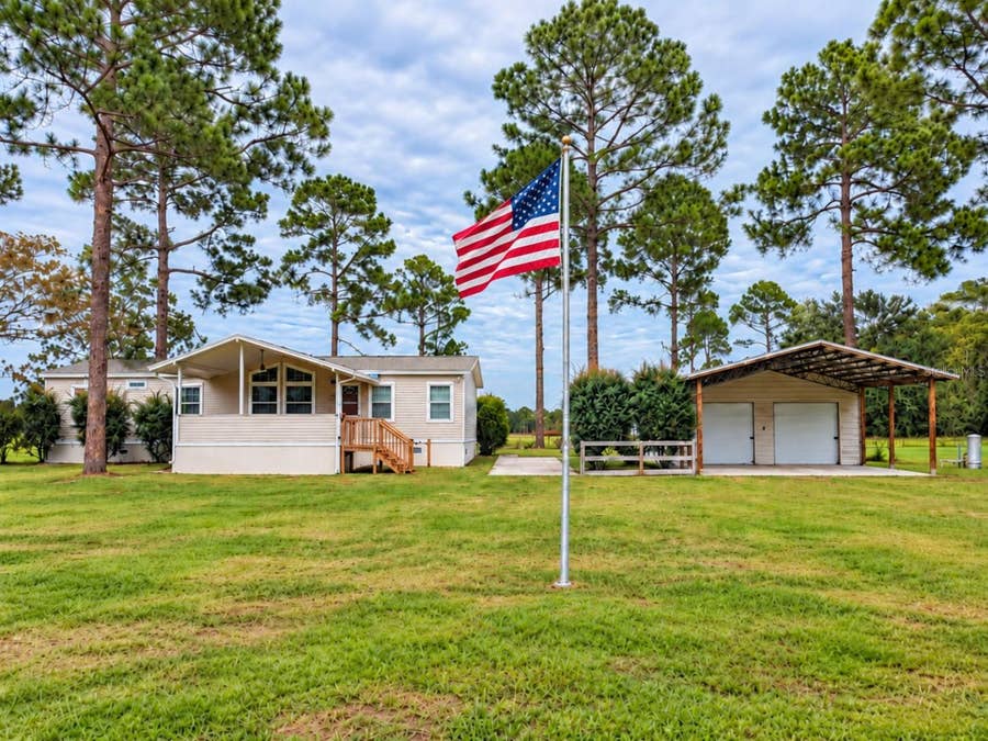Property photo for 10190 SE COUNTY ROAD 319, Trenton, FL