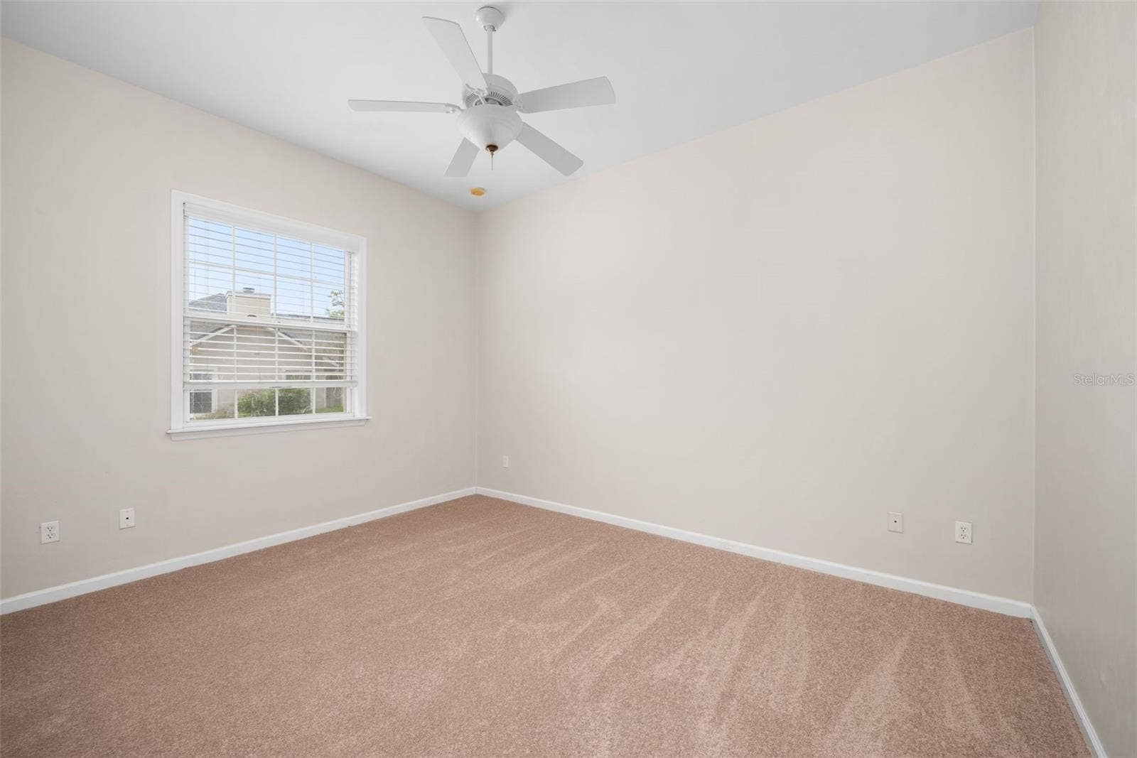 11952 NW 69TH WAY, Alachua, FL 32615 11952 NW 69TH WAY, Alachua, FL 32615