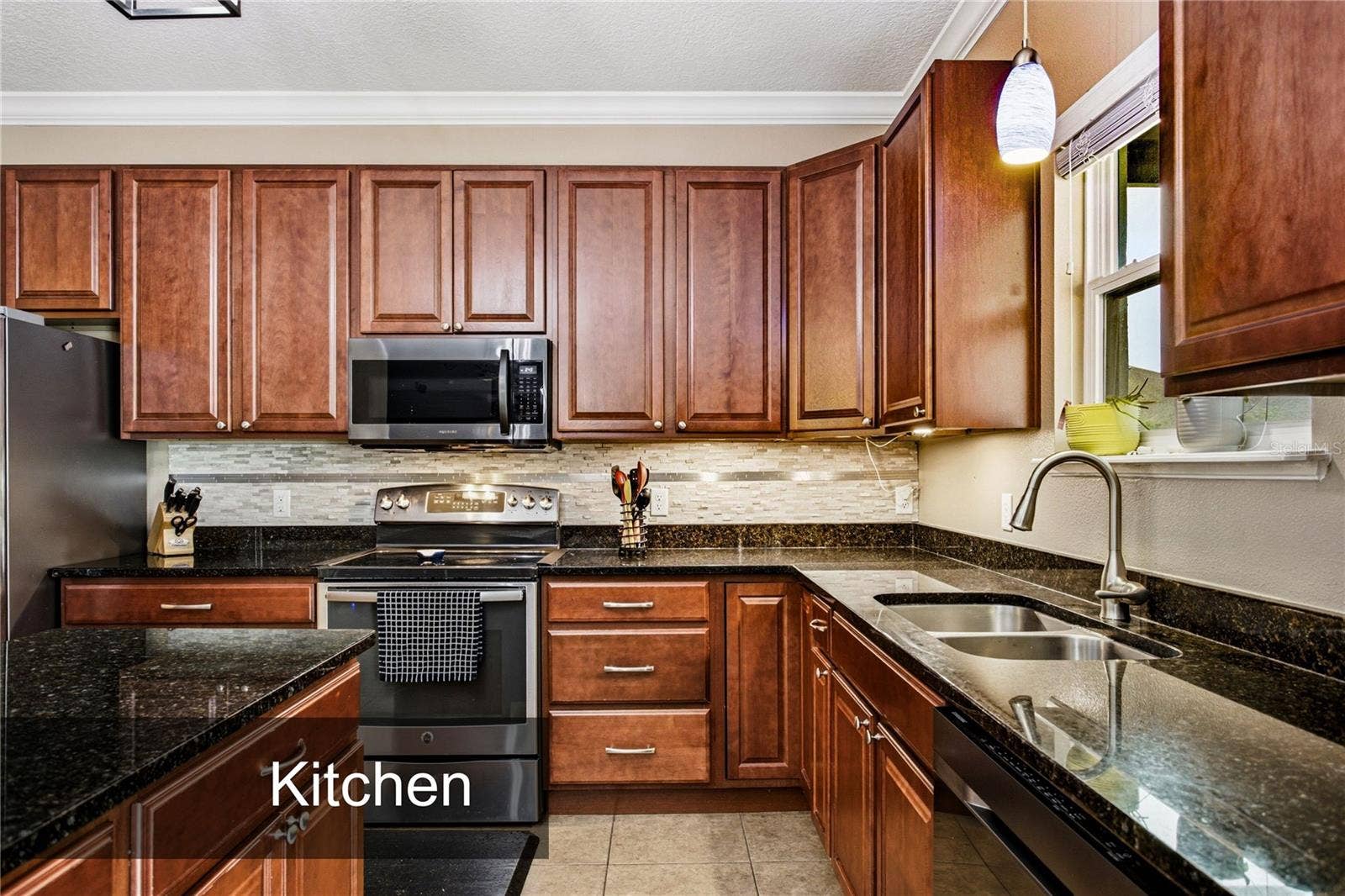 24533 SW 11TH ROAD, Newberry, FL 32669 Kitchen