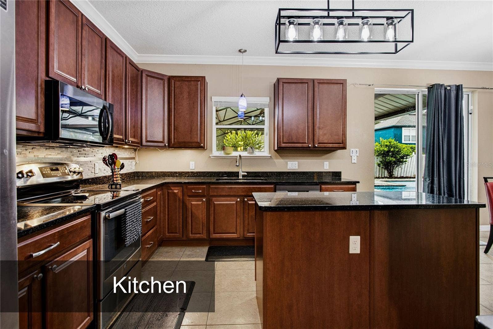 24533 SW 11TH ROAD, Newberry, FL 32669 Kitchen