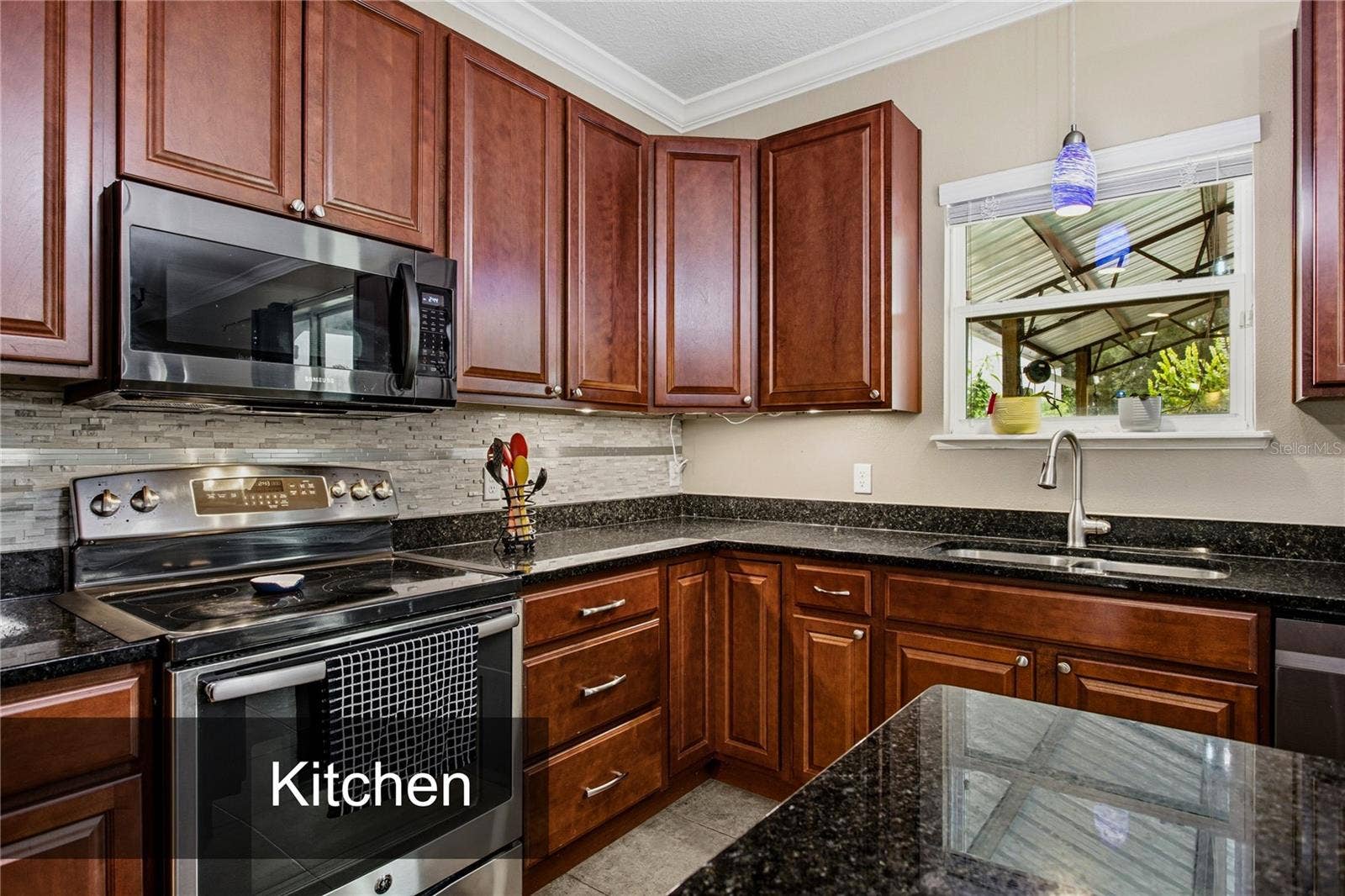 24533 SW 11TH ROAD, Newberry, FL 32669 Kitchen