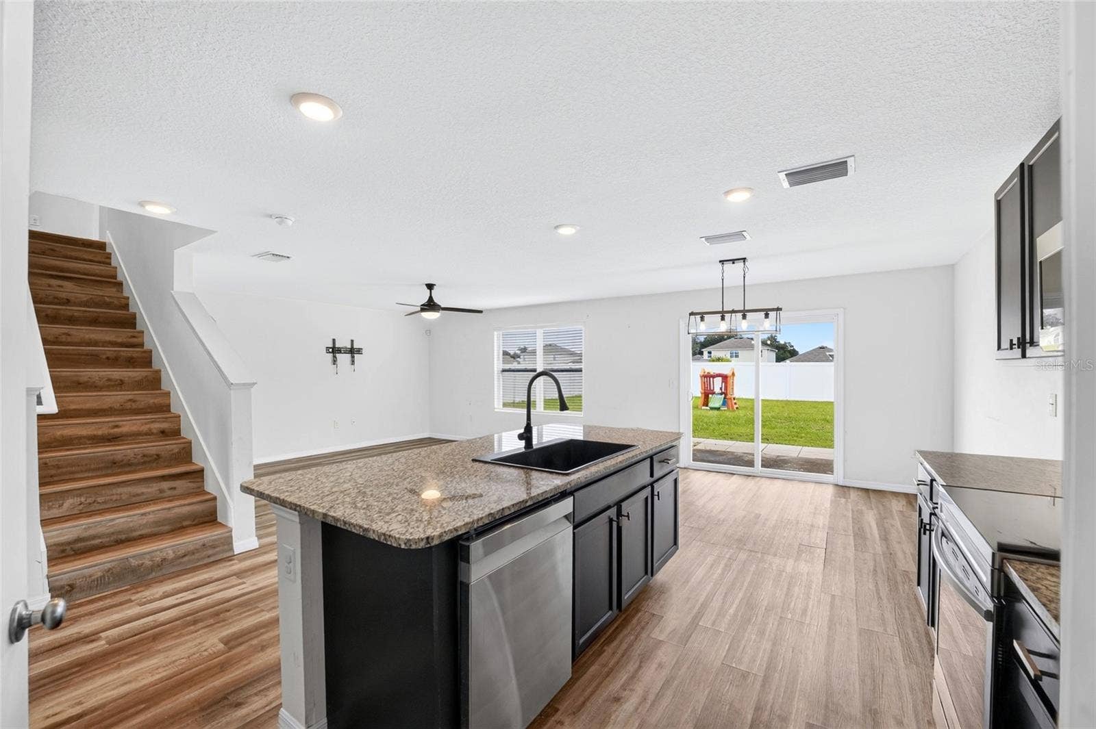 879 NW 251ST DRIVE, Newberry, FL 32669
