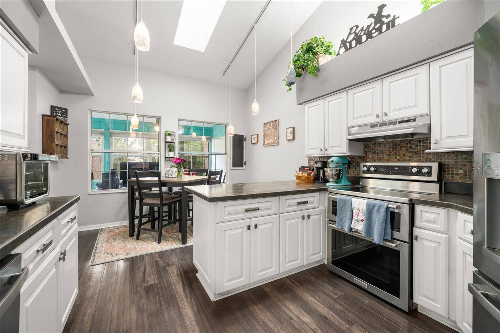 2712 NW 29TH PLACE, Gainesville, FL 32605 2712 NW 29TH PLACE, Gainesville, FL 32605