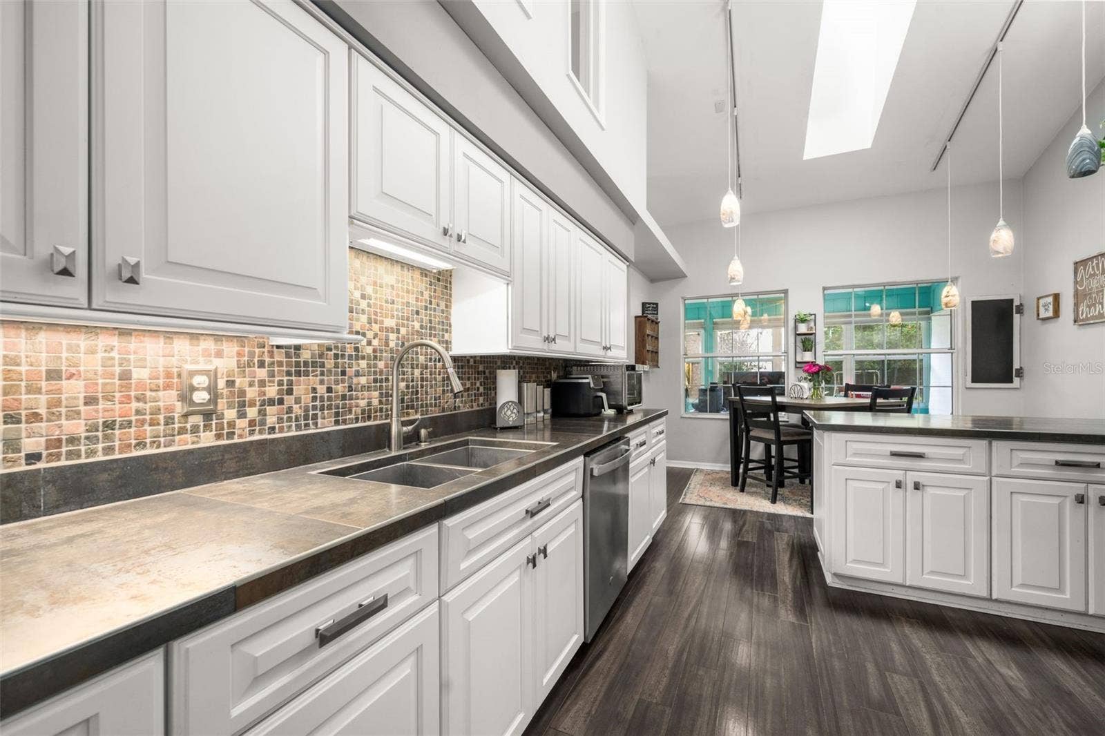 2712 NW 29TH PLACE, Gainesville, FL 32605 2712 NW 29TH PLACE, Gainesville, FL 32605