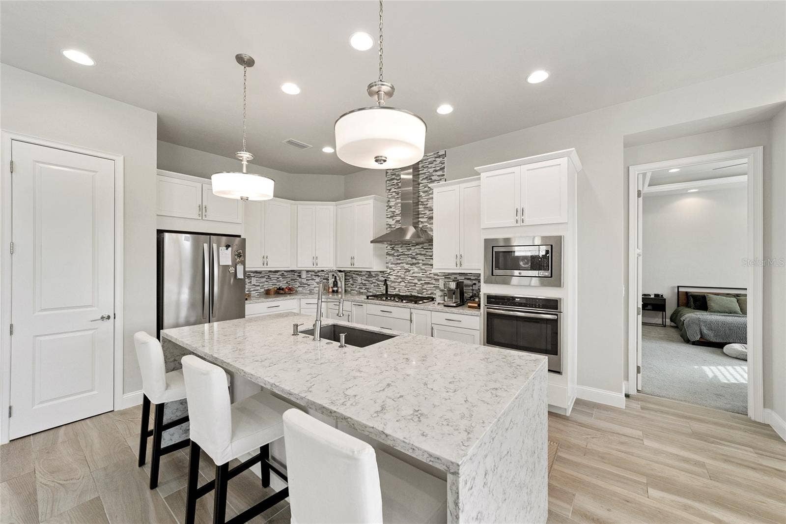 11895 SW 33RD LANE, Gainesville, FL 32608