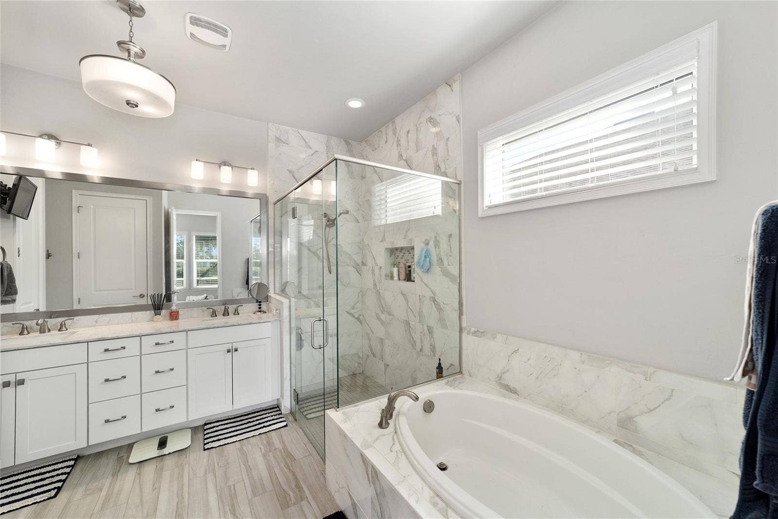 11895 SW 33RD LANE, Gainesville, FL 32608