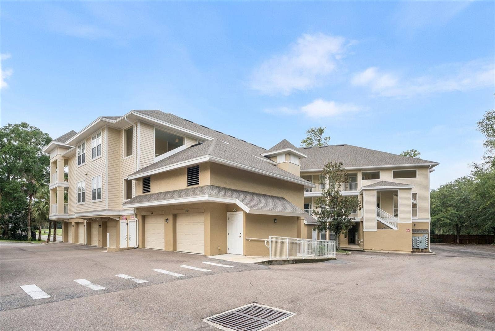 4715 SW 91ST DRIVE, #201, Gainesville, FL 32608 4715 SW 91ST DRIVE, #201, Gainesville, FL 32608
