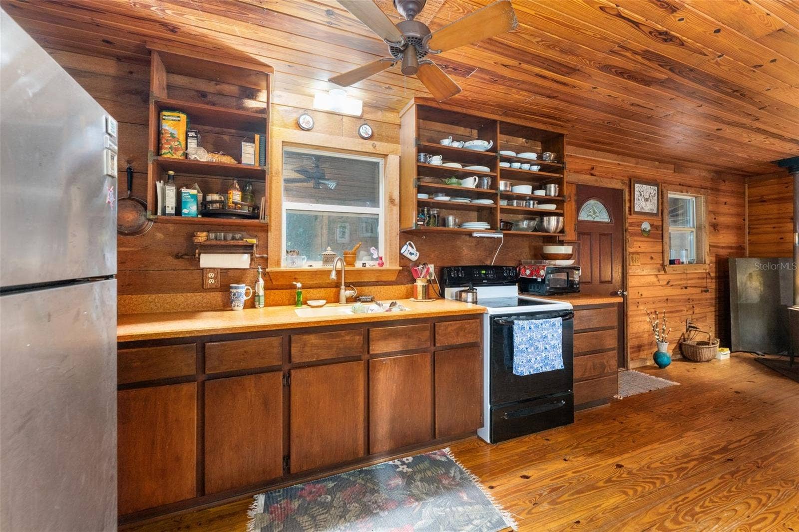 568 SW RATTLESNAKE GLEN, Fort White, FL 32038