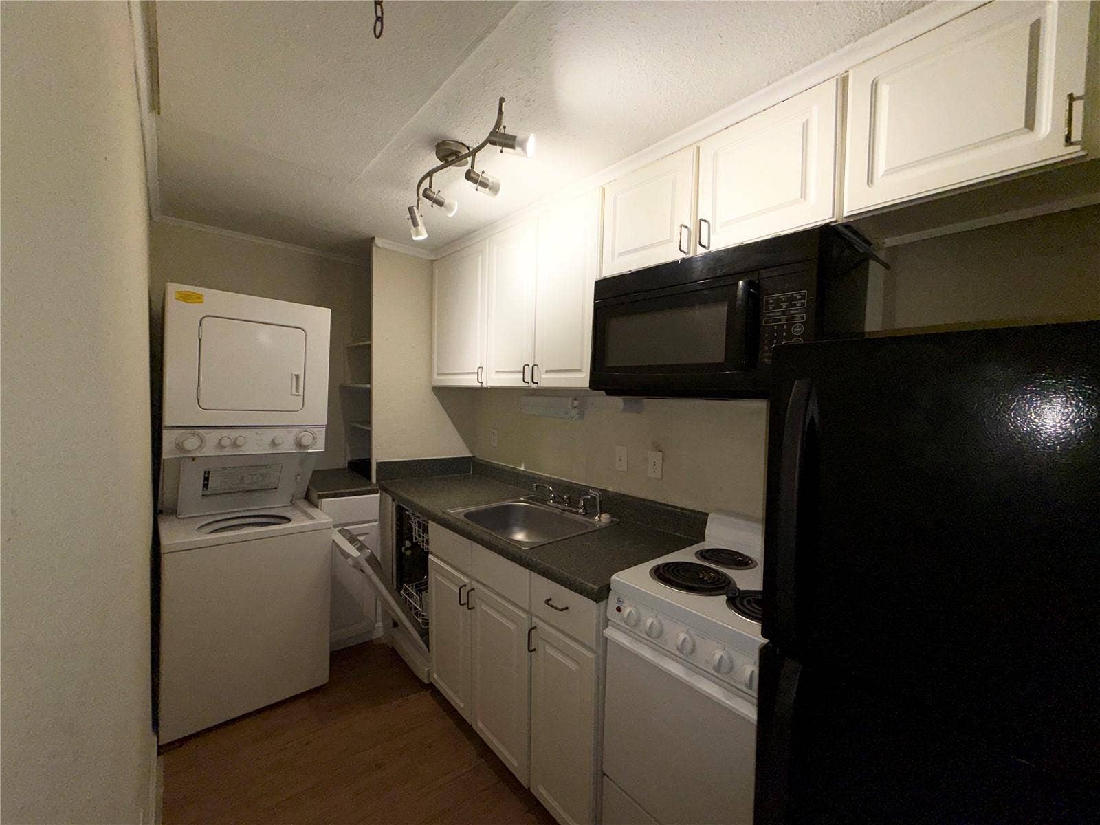 2490 SW 14TH DRIVE, #11, Gainesville, FL 32608 2490 SW 14TH DRIVE, #11, Gainesville, FL 32608