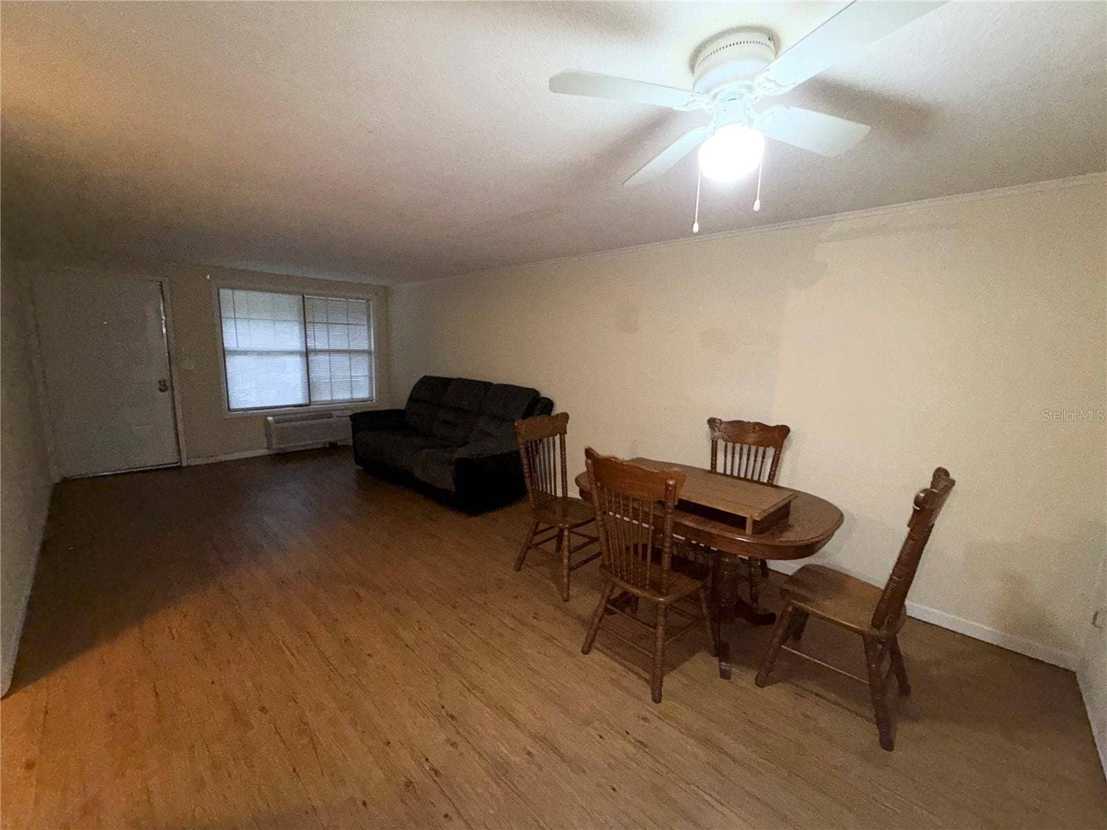 2490 SW 14TH DRIVE, #11, Gainesville, FL 32608 2490 SW 14TH DRIVE, #11, Gainesville, FL 32608