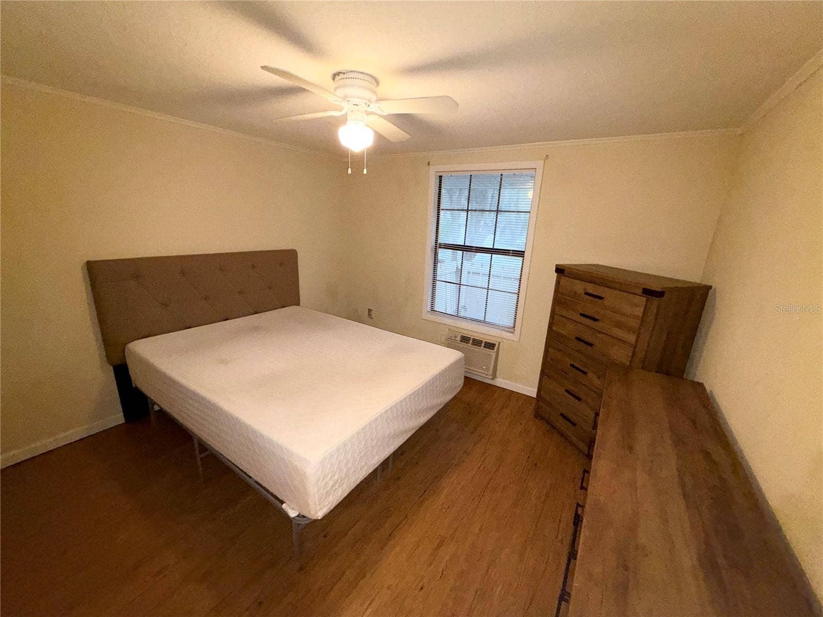 2490 SW 14TH DRIVE, #11, Gainesville, FL 32608 2490 SW 14TH DRIVE, #11, Gainesville, FL 32608