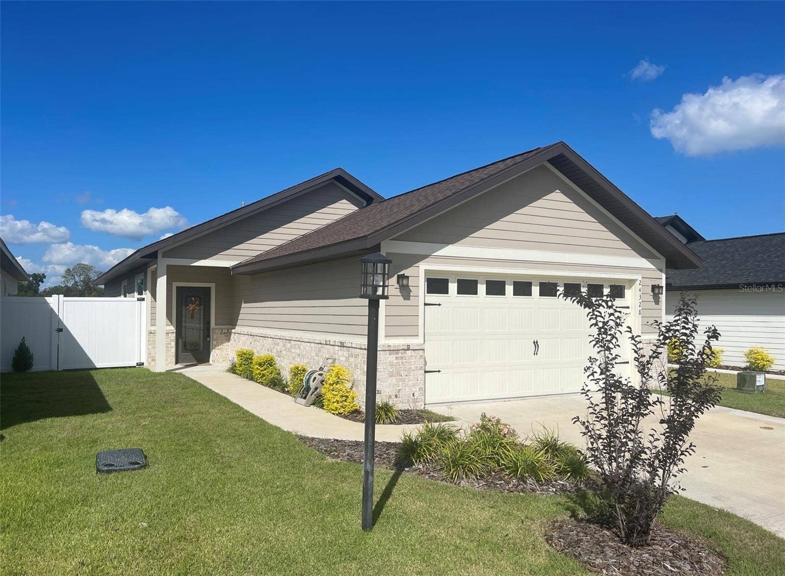 24328 SW 17TH LANE, Newberry, FL 32669