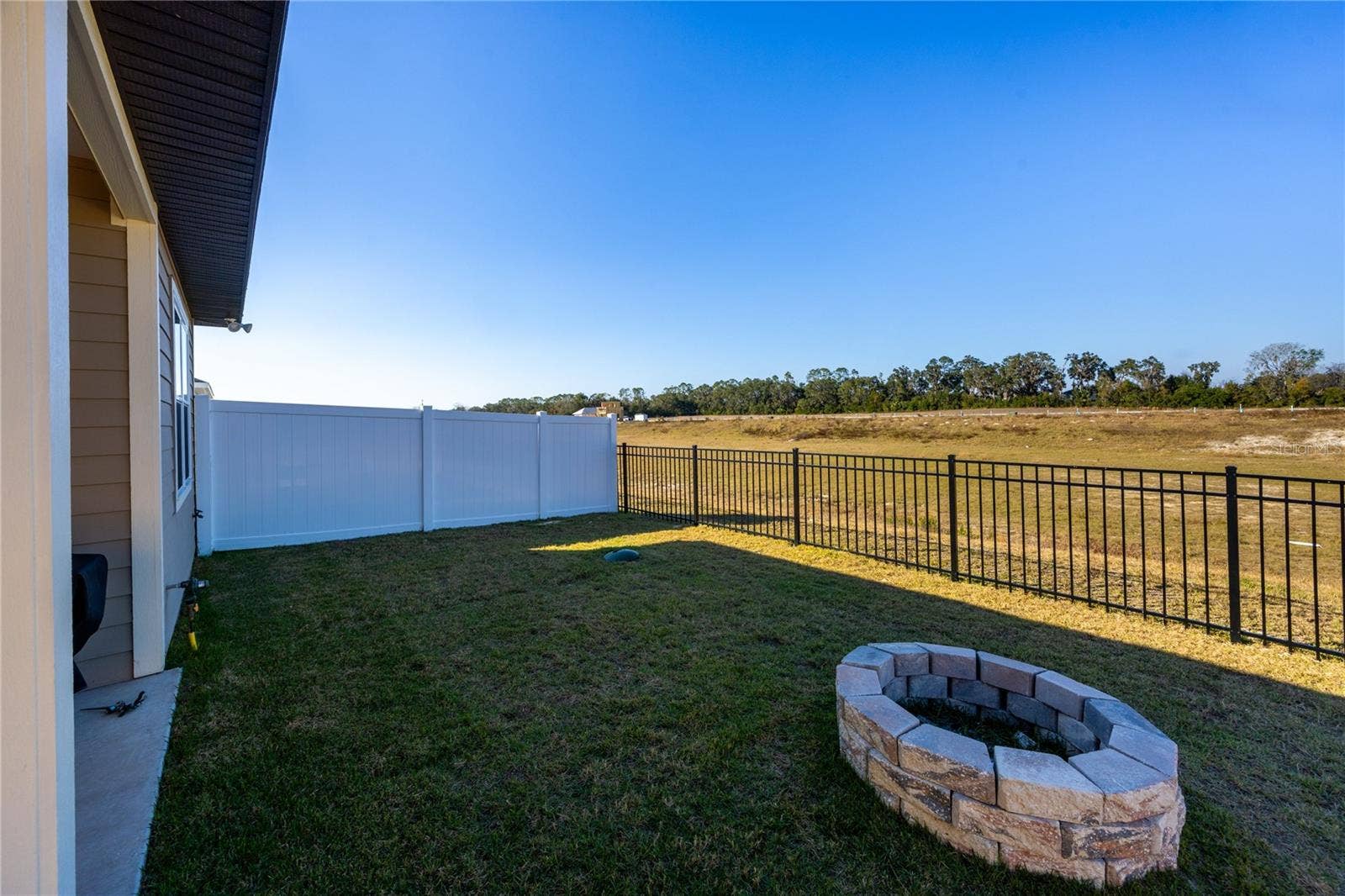 24328 SW 17TH LANE, Newberry, FL 32669
