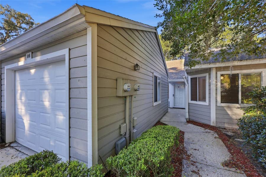 Property photo for 916 NW 124TH DRIVE, Newberry, FL