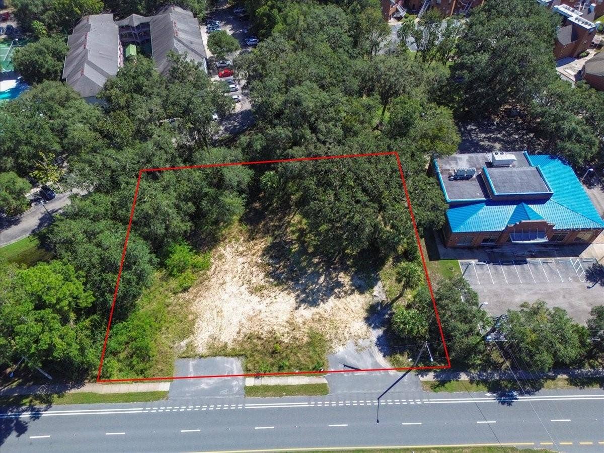 3921 SW 13TH STREET, Gainesville, FL 32608 3921 SW 13TH STREET, Gainesville, FL 32608