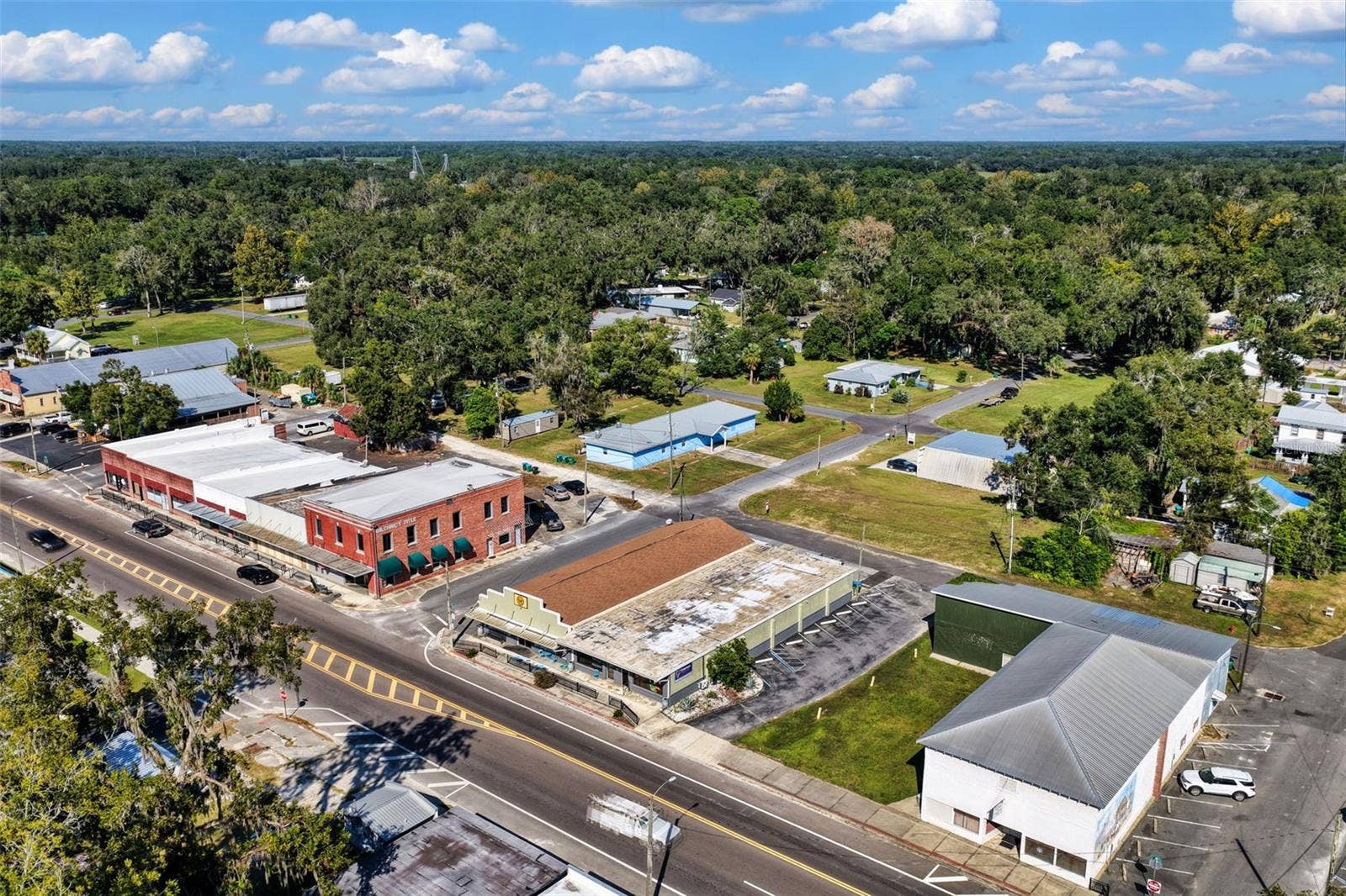 220 N MAIN STREET, Trenton, FL 32693