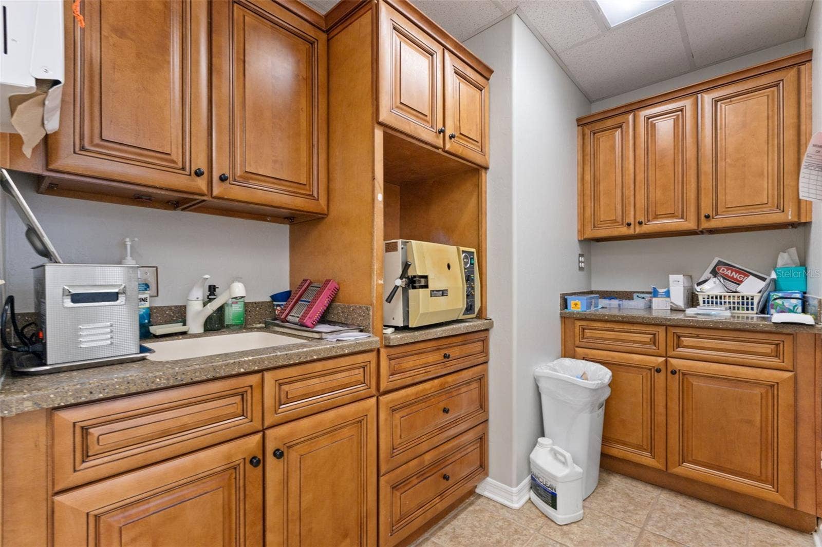 220 N MAIN STREET, Trenton, FL 32693