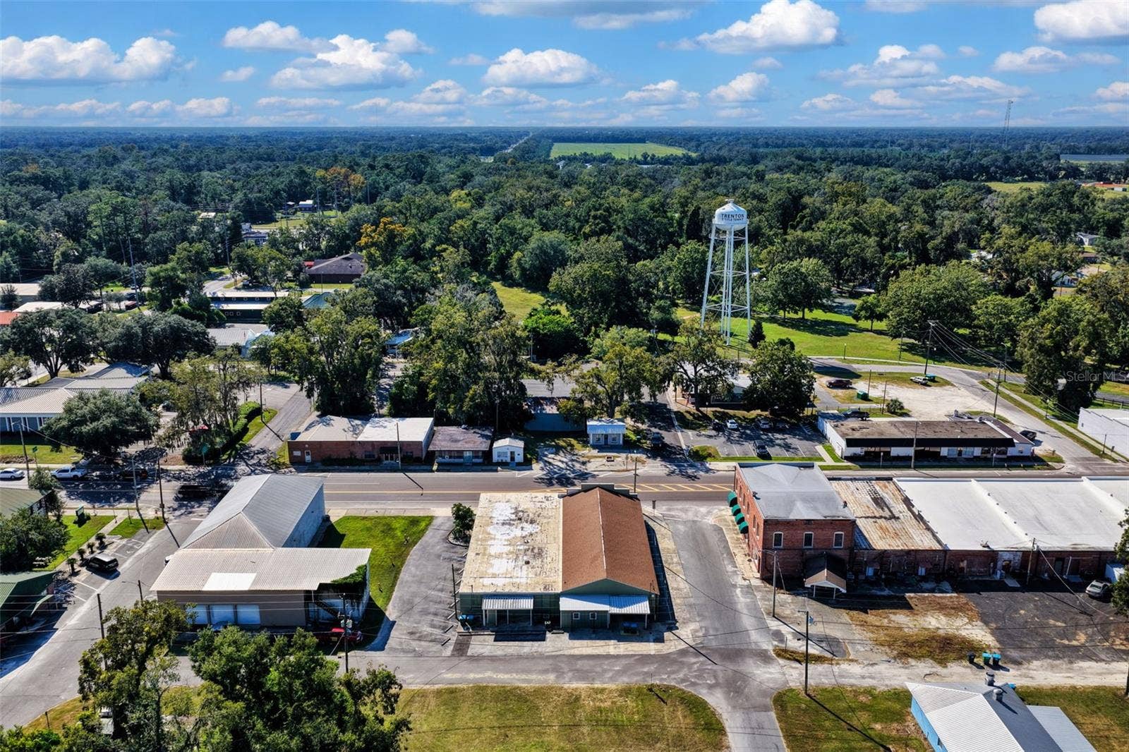 220 N MAIN STREET, Trenton, FL 32693