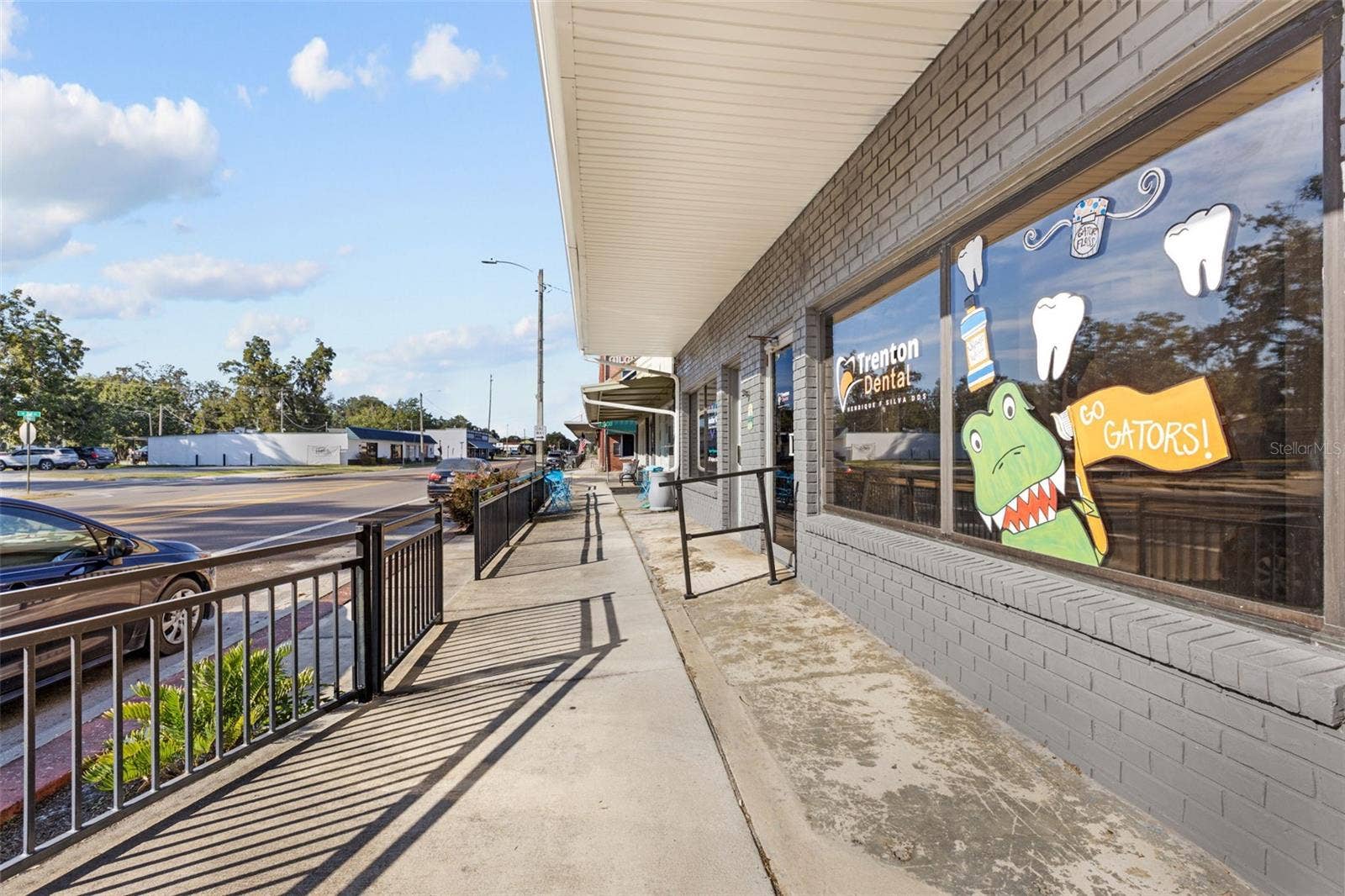 220 N MAIN STREET, Trenton, FL 32693