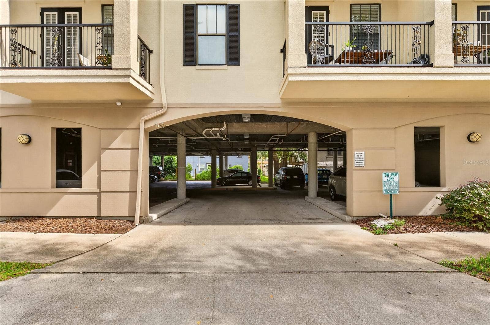1418 NW 3RD AVENUE, #306, Gainesville, FL 32603 1418 NW 3RD AVENUE, #306, Gainesville, FL 32603