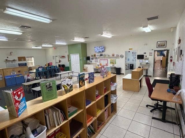 1023 SE 4TH AVENUE, Gainesville, FL 32601 1023 SE 4TH AVENUE, Gainesville, FL 32601