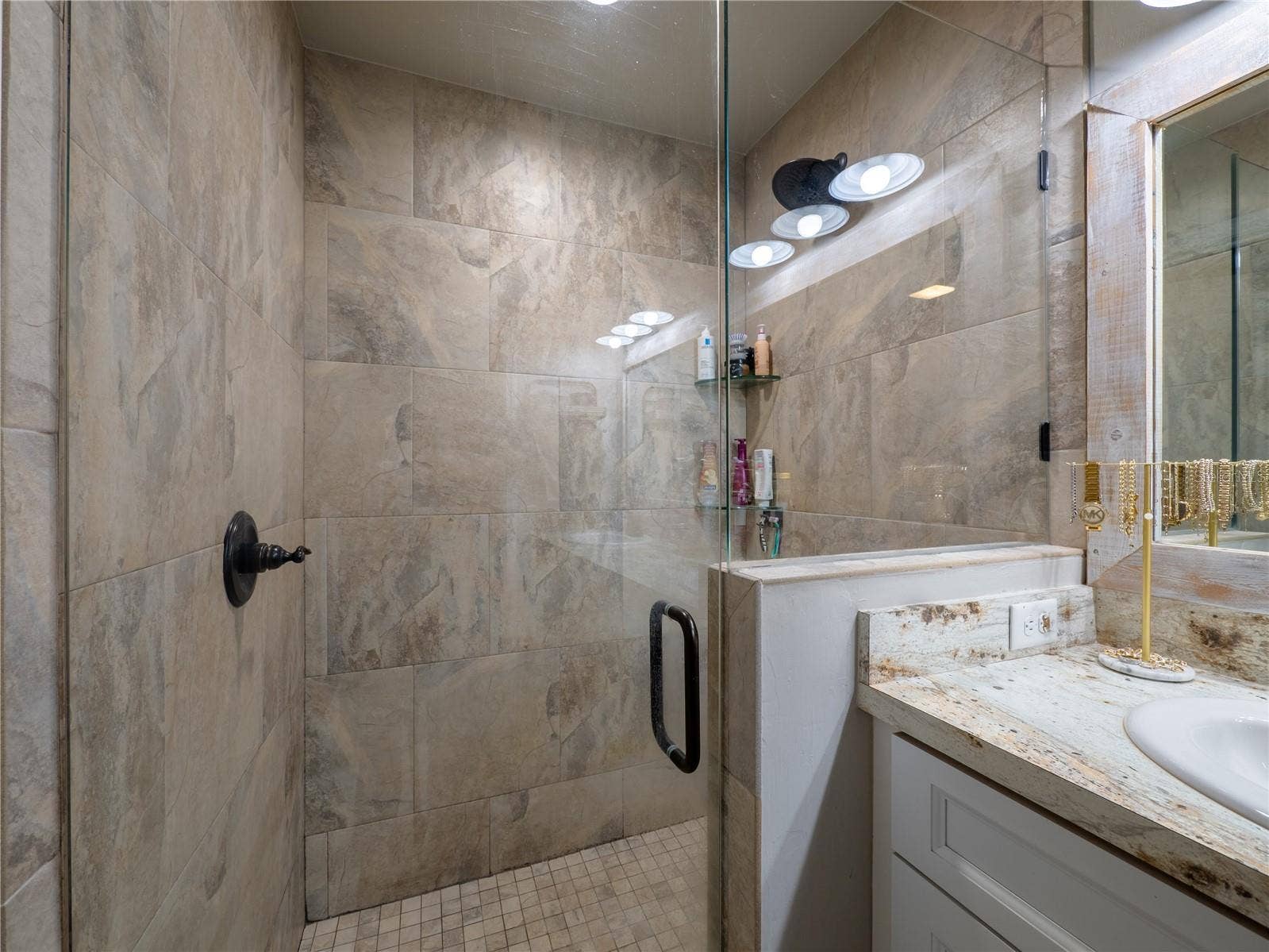 5130 NW 186TH STREET, Alachua, FL 32615 5130 NW 186TH STREET, Alachua, FL 32615