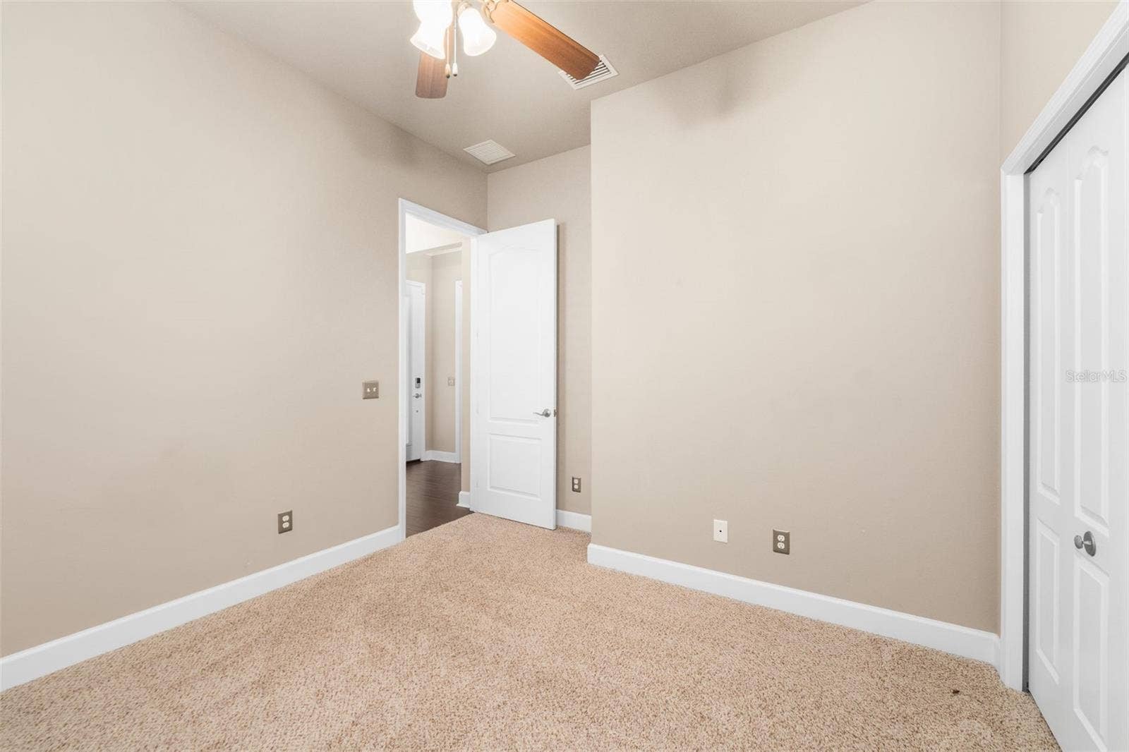 Guest bedroom 2
