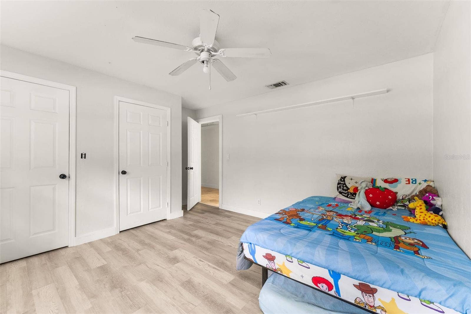 5609 NW 53RD COURT, Gainesville, FL 32653 5609 NW 53RD COURT, Gainesville, FL 32653