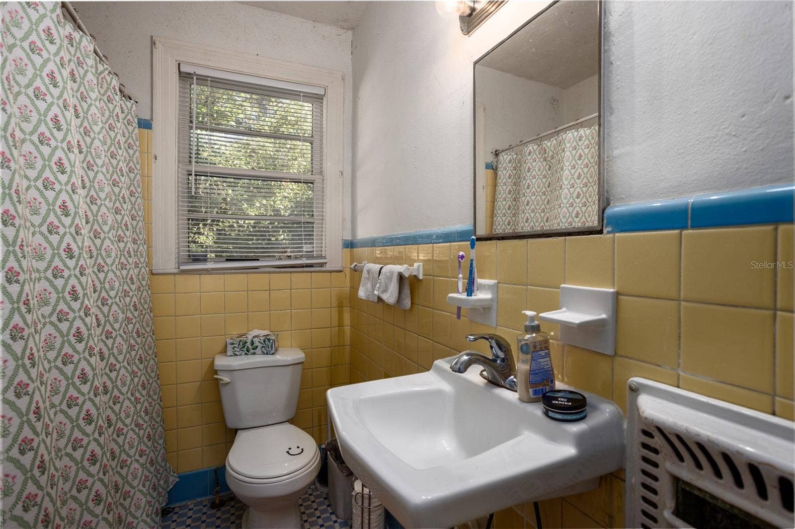 213 NE BLVD BOULEVARD, #213-215, Gainesville, FL 32601