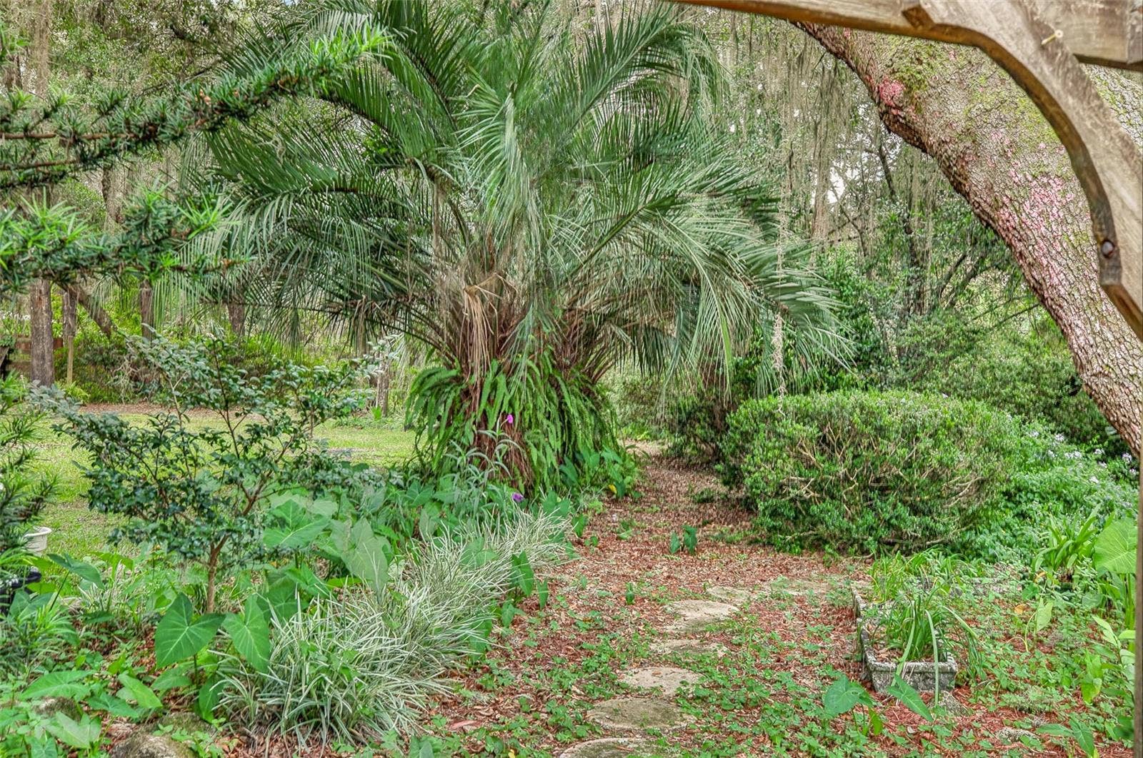 657 SE 2ND AVENUE, Melrose, FL 32666 657 SE 2ND AVENUE, Melrose, FL 32666