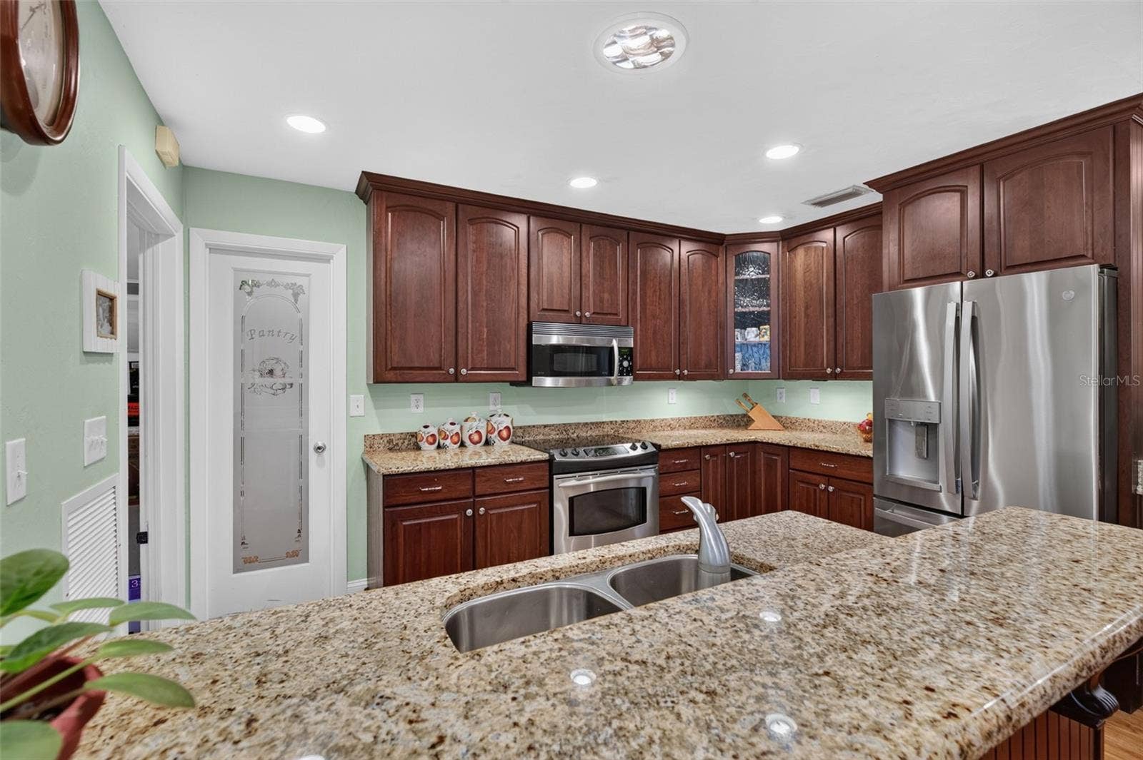 657 SE 2ND AVENUE, Melrose, FL 32666 657 SE 2ND AVENUE, Melrose, FL 32666